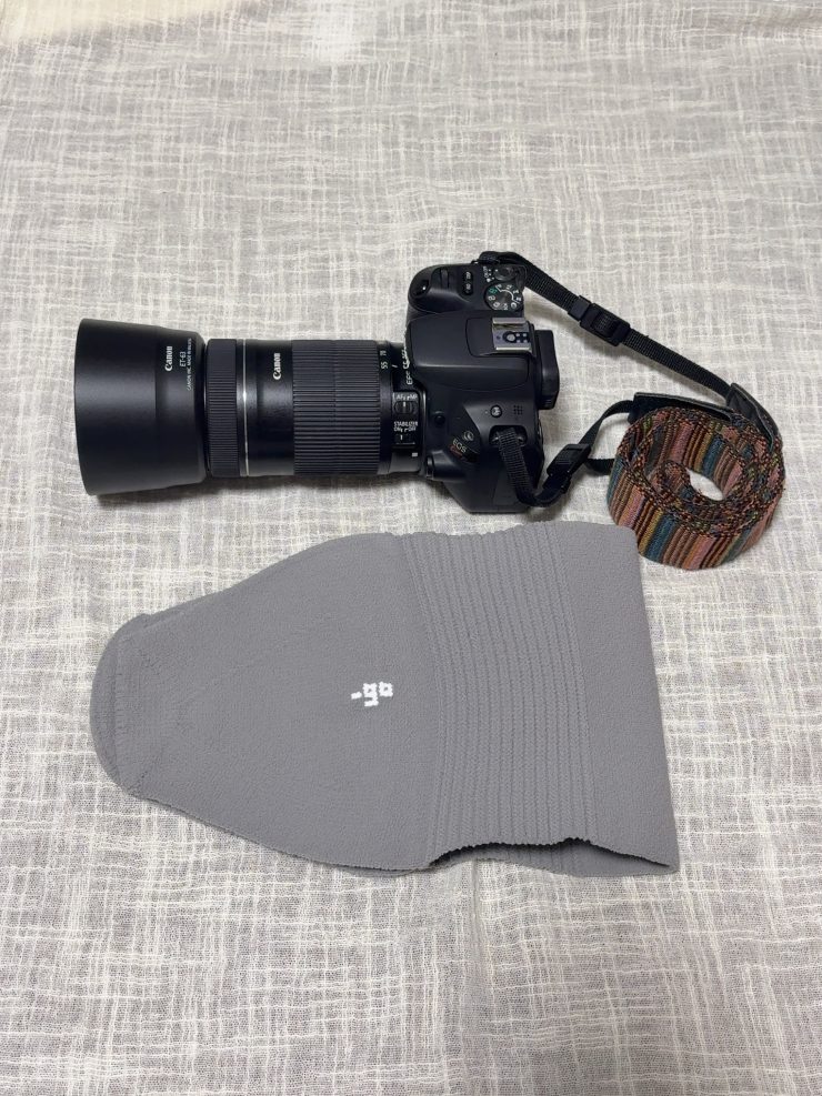 CANON EOS Kiss X9と_go polygon W for camera XL