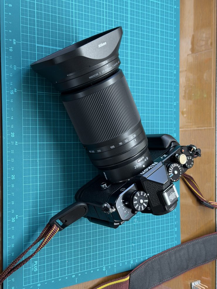 Nikon Zf＋NIKKOR Z 28-400mm f4-8＋レンズフード と polygon XL 試作モデル