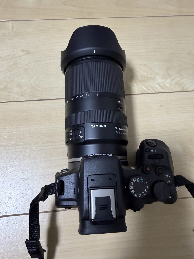 Canon EOS R10＋TAMRON 18-300mm(花形レンズフード付き) と polygon XL 試作モデル