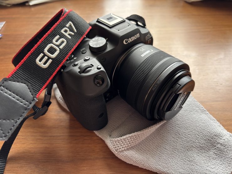 Canon R7 & RF35mm F1.8 MACRO IS STMと_go polygon S 試作モデル